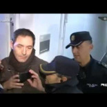 La Policía intenta cerrar Canal 9 y los trabajadores lo impiden. #RTVVnoestanca