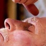 Un ateo demanda al hospital porque un sacerdote le dio la unción de enfermos mientras estaba en coma