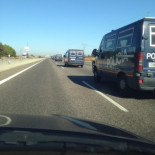 Comitiva que acompaña a Fabra en sus desplazamientos