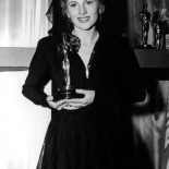 Fallece la actriz Joan Fontaine a los 96 años.(ENG)