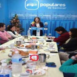 El PP de Sanlúcar de Barrameda sirvió a los medios un zumo procedente del banco de alimentos