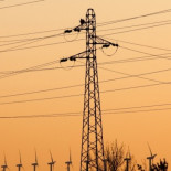 Los precios del 'pool' eléctrico se desploman tras la polémica subasta