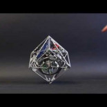 Cubli: un cubo que puede saltar, balancear, y "caminar"