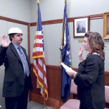 Pastafari es elegido concejal y toma su juramento con un colador en la cabeza