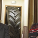 Trabajadores de Goodyear en Francia toman como rehenes a dos directivos