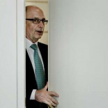 Montoro obliga a los abuelos a usar Internet