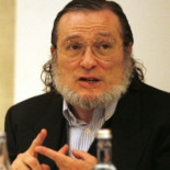 Niño Becerra defiende la Renta Básica universal en España "para mantener la paz social"