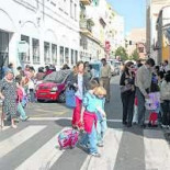Destituyen a dos cargos de Educación en Extremadura por escolarizar a su hija con datos falsos