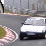 Un Citroën AX 1.4 D de 1993 se marca un 9:55 en Nürburgring