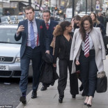 La estrafalaria moda de motivar a los empleados con ‘El lobo de Wall Street’