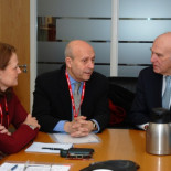 Wert despacha en diez minutos la cita en Londres que le impidió acudir a los Goya