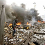 Al menos 30 fallecidos en el fin de la breve tregua en Kiev