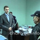 "¡Ahora a la horca y al Maidán!": Líder radical ucraniano agrede a empleado de Fiscalía