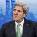 EEUU trata de detener el avance ruso sobre Ucrania, asumiendo la pérdida de Crimea. (ENG)