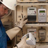 Cuaja la rebelión contra el recibo: bajadas de potencia y apagón en las segundas residencias