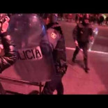 23M - Policía a fotógrafa: "Cállate, guarra"