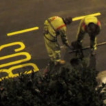 Cuando la ciudad duerme, los tipógrafos callejeros trabajan