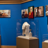 Bush retrata a un sonriente Aznar en su estreno como pintor