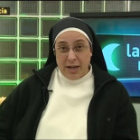 Alfonso Rojo a Ada Colau: "Está usted muy gordita para el hambre que se pasa en este país"