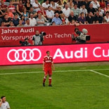 ¿Por qué se hace publicidad para consumidores que no pueden comprar?