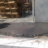 Las aceras son de todos (incluso en Semana Santa)