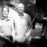 La Junta Electoral prohíbe emitir en TV un anuncio de PACMA porque incluye la foto del Rey con el elefante muerto