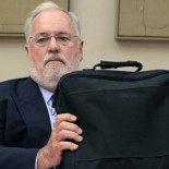 Arias Cañete entregó dinero a un testigo en un caso de blanqueo de dinero…para intentar evitar que saliese a la luz