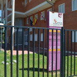 Profesor: "Usted valdría para trabajar como prostituta, porque tiene un buen cuerpo, señorita"