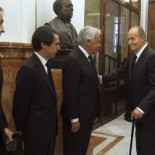 González, Aznar y Zapatero presionaron al Rey durante más de seis meses para que abdicara