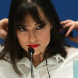 Las razones que llevan a una mujer a ser actriz porno, en dos gráficas