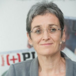 Atacan con ácido a Ulrike Lunacek en el Orgullo de Viena