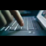 "¿Que estás pensando?" Las diferencias entre tu vida real y como la plasmas en Facebook. (VÍDEO)