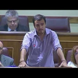 Alberto Garzón a Montoro: "Usted dificulta la vida a los pobres y se la facilita a los ricos"