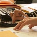 Los funcionarios catalanes deberán cumplir los objetivos y pasar una evaluación si quieren mantener la plaza [CAT]