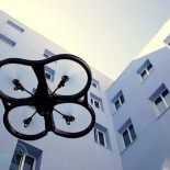 Los drones de menos 25 kg se libran del certificado pero no del carné