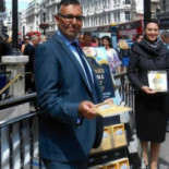 El metro: el nuevo objetivo de los testigos de Jehová