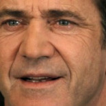 Diario británico publica nombres de artistas con cuentas en paraíso fiscal