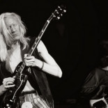 Johnny Winter, la leyenda del rock, ha muerto a los 70 años [ENG]