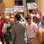 Abucheos a Cospedal en la apertura "en diferido" de un centro de salud en Moral de Calatrava