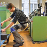 La silla invisible que puedes llevar puesta a todas partes