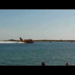 3 Hidroaviones recargando agua en la playa de El Rompido (Huelva) (27/08/2014)