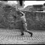 Imputan «apología» a un vecino de Leitza por hacer una pintada para un cortometraje