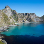 La increíble isla nórdica (de playas perfectas) que “no tiene invierno” (Værøy)