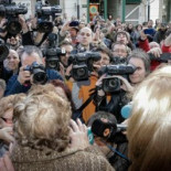 El bombero que se opuso a un desahucio en A Coruña será juzgado por alteración del orden público. (GAL)
