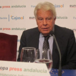 González no piensa que Pujol sea "un corrupto" y lo ve en "una operación de cobertura" hacia sus hijos