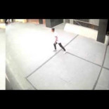 Salvaje agresión a dos jóvenes en la Plaza de los Cubos