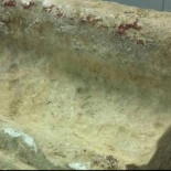 Continúan los robos en Pompeya: turistas se fugan con fragmento de cornisa