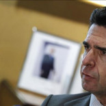 Soria huye de los medios para no explicar el plan de reindustrialización