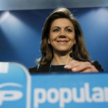 Cospedal, nueva afectada por el síndrome de la “esposa idiota”