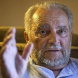 Anguita:  "Sánchez es un producto de marketing que dice vulgaridades"